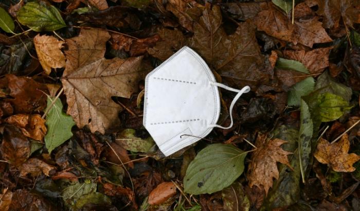 Auch Jahre nach Ende der Coronapandemie sieht die Leopoldina Versorgungslücken bei der Behandlung von Spätfolgen wie Long-Covid. Betroffene werden den Experten zufolge nach wie vor falsch diagnostiziert und finden keine ausreichenden Therapien.