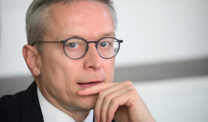Bundesdigitalminister Karsten Wildberger (CDU) will mehr deutsche Rechenzentren, um so die KI-Entwicklung zu fördern. "Unser Ziel ist klar: Mehr Rechenpower für Deutschland – damit wir im weltweiten KI-Wettlauf vorne mitspielen", erklärte er.
