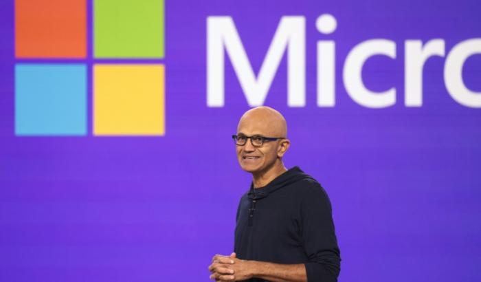 Le PDG de Microsoft, Satya Nadella, s'exprime lors de la conférence Microsoft Build au Seattle Convention Center Summit Building à Redmond, dans l'Etat de Washington, le 21 mai 2024