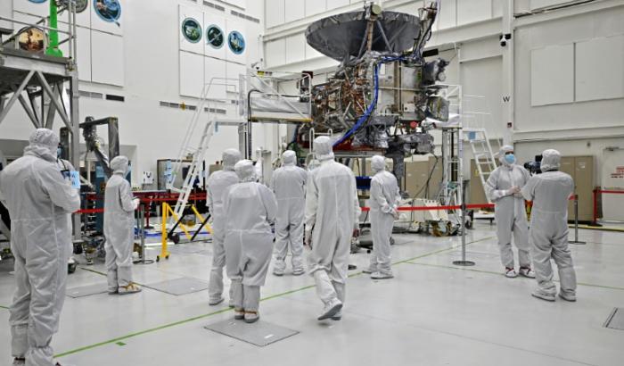 La sonde spatiale Clipper de la NASA au Jet Propulsion Laboratory de Pasadena, en Californie, le 11 avril 2024