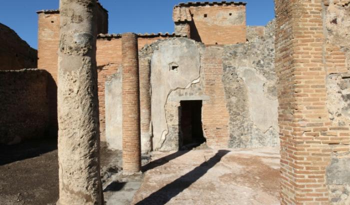 In den öffentlichen Bädern der antiken römischen Stadt Pompeji herrschten zumindest anfangs schlechte Hygienebedingungen. Zu dem Schluss kommen Forscher der Universität Mainz nach der Analyse von Kalkablagerungen in Brunnen, Rohren und Badeanlagen.