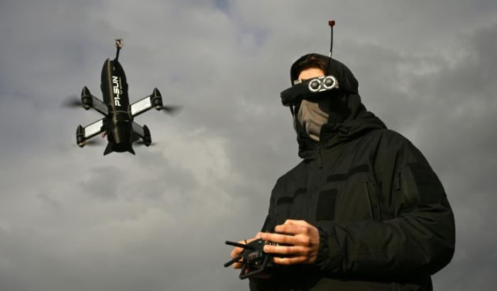 Die EU will die Entwicklung neuer Verteidigungstechnologien beschleunigen und dafür ein Förderprogramm in Höhe von 115 Millionen Euro auflegen. Das "Agile" genannte Programm wendet sich insbesondere an kleine und mittlere Unternehmen sowie Start-Ups.