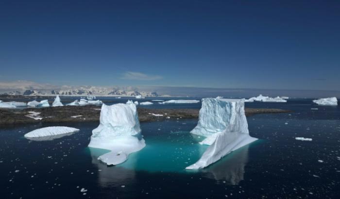 Vue du paysage à la station Palmer des États-Unis, sur l'île Anvers, en Antarctique, le 21 janvier 2024