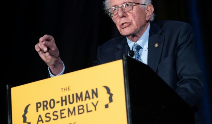 Der linksgerichtete US-Senator Bernie Sanders und der ultrarechte Scharfmacher und ehemalige Chefstratege von US-Präsident Donald Trump, Steve Bannon, haben vor Gefahren durch Künstliche Intelligenz (KI) und ihre Entwickler gewarnt.