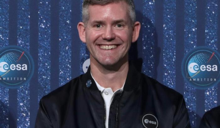 L'ex-champion paralympique britannique John McFall lors de la présentation de la nouvelle classe d'astronautes européens, le 23 novembre 2022 à Paris