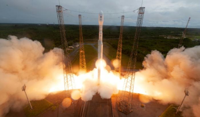 Nach tagelangen Verzögerungen ist die neue europäische Trägerrakete vom Typ Vega-C am Donnerstag in Richtung Weltraum gestartet. Die Rakete hob ohne Probleme von Europas Weltraumbahnhof Kourou in Französisch-Guayana ab.