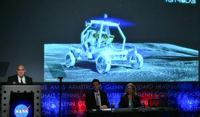 US-Präsident Donald Trump möchte die Zahl der Raketenstarts in den USA deutlich erhöhen und strebt bis zum Jahr 2030 über tausend Starts im Jahr an - darunter zum Mond und zum Mars. Das geht aus einem von ihm unterzeichneten Memorandum auf der Website des Weißen Hauses hervor.