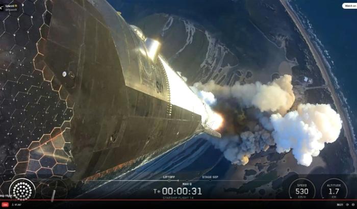 Image fournie par SpaceX montrant la mégafusée Starship décollant de la base Starbase de SpaceX, au Texas, le 28 septembre 2026