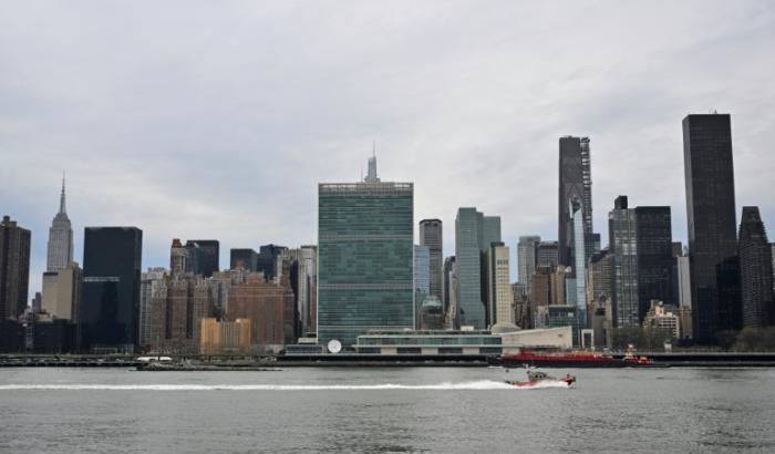 Le siège de l'ONU au bord de l'East River à New York, le 10 avril 2025