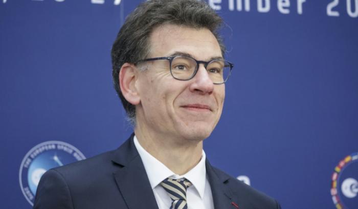 Le ministre français de l'enseignement supérieur, de la recherche et de l'espace, Philippe Baptiste, lors de la réunion ministérielle de l'Agence spatiale européenne (ESA) au Centre des congrès de Brême, dans le nord de l'Allemagne, le 26 novembre 2025