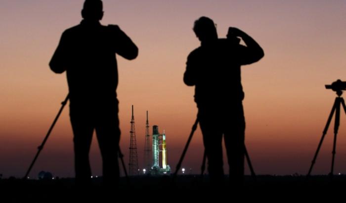 Die US-Raumfahrtbehörde Nasa stoppt ihre Pläne für eine Mond-nahe Raumstation mit europäischer Beteiligung. Stattdessen will die Nasa für 20 Milliarden Dollar eine Basis auf dem Mond bauen.