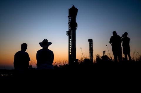 La fusée de SpaceX Starship à Boca Chica, au Texas, le 12 octobre 2024, avant son lancemement pour le vol d'essai Starship Flight 5