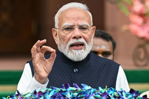 Indiens Regierungschef Narendra Modi hat angesichts anhaltender Bildungsproteste harte Strafen für Prüfungsbetrug angekündigt. Die Proteste der sogenannten Kakerlaken-Bewegung haben sich über Neu Delhi hinaus auf weitere Städte ausgeweitet.