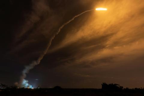 Décollage d'Ariane 5 de Kourou, en Guyane, pour la mission BepiColombo vers Mercure, le 19 octobre 2018