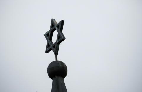 Ein Projekt der Technischen Universität Darmstadt lässt zerstörte Synagogen digital wieder auferstehen. Mehr als 40 jüdische Gotteshäuser werden ab dem 9. November, dem Jahrestag der Novemberpogrome 1938, auf einer neuen Webseite abrufbar sein.