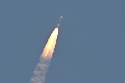 Knapp einen Monat nach seinem geglückten Start in Richtung Sonne hat ein indischer Forschungssatellit eine weitere wichtige Station erreicht. Aditya-L1 habe den "Einflussbereich der Erde" verlassen, teilte die indische Weltraumbehörde mit.