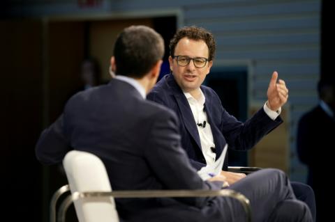 Kurz vor Ablaufen einer vom US-Verteidigungsministerium gesetzten Frist will der Chef des KI-Unternehmens Anthropic dem Pentagon weiterhin die uneingeschränkte militärische Nutzung seiner Technologie verweigern. Dies erklärte Anthropic-Chef Amodei. 