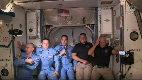Die zwei US-Astronauten an Bord der Internationalen Raumstation ISS, die mit einer Rakete des Privatunternehmens SpaceX ins All gebracht worden waren, sollen Anfang August zur Erde zurückkehren.