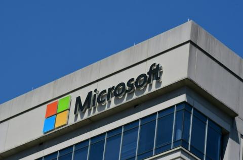 Le logo de Microsoft sur un bâtiment de Chevy Chase, près de Washington, le 19 mai 2021