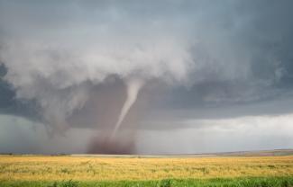 Reportage photo : supercellule moteur gauche puis foudre dans le