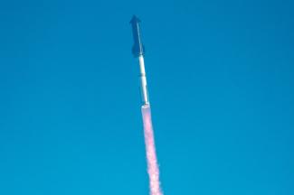Neunter Testflug missglückt: Die am Dienstag gestartete Riesenrakete Starship des US-Raumfahrtunternehmens SpaceX ist über dem Indischen Ozean explodiert. Die Rakete war um 18.36 Uhr Ortszeit (01.36 Uhr MESZ) in Texas abgehoben.