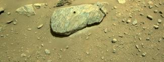 Die vom Mars-Rover "Perseverance" entnommenen Gesteinsproben vom Roten Planeten deuten ersten Erkenntnissen zufolge auf Kontakt mit Wasser hin. Dies teilte die US-Raumfahrtbehörde Nasa mit.