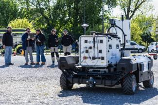 Un rover à capteur quantique, à Reims, le 22 avril 2026