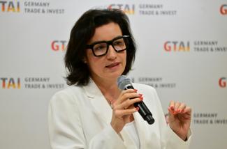 Bundesforschungsministerin Dorothee Bär (CSU) will die Förderung für geschlechtersensible Medizin weiter ausbauen. Dafür stellt ihr Ministerium jährlich bis zu 17,75 Millionen Euro zur Verfügung.