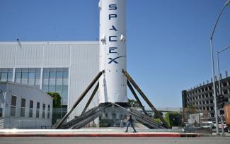 SpaceX prévoit d'envoyer des équipages privés vers la Station spatiale internationale (ISS) en partenariat avec une start-up californienne