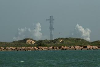 La fusée Starship de SpaceX avant son lancement prévu depuis Starbase, lors du 13e vol d'essai à South Padre Island, au Texas, le 16 juillet 2026