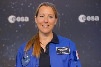 L'astronaute française de l'ESA, Sophie Adenot, lors d'une conférence de presse à l'Agence spatiale européenne (ESA) à Cologne, le 5 janvier 2026 en Allemagne