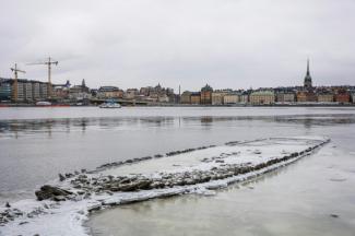 Les vestiges d'une épave du XVIIe siècle après leur réapparition à Stockholm, en Suède, le 17 février 2026