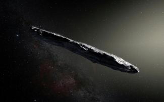 Impression d'artiste d'Oumuamua, le premier objet interstellaire jamais détecté par l'humanité dans le Système solaire