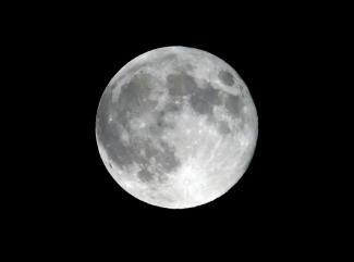La Lune sera un peu plus grosse et un peu plus lumineuse que d'habitude mercredi, en raison de la pleine Lune et de son orbite proche de la Terre